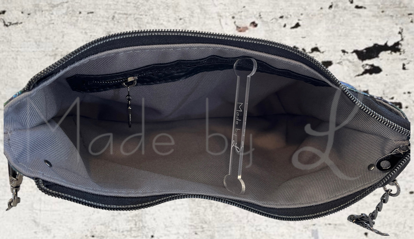 Skellicorn Crossbody Bag