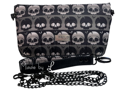 Skull Stripes Clutch