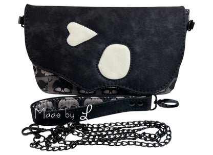 Skull Stripes Clutch